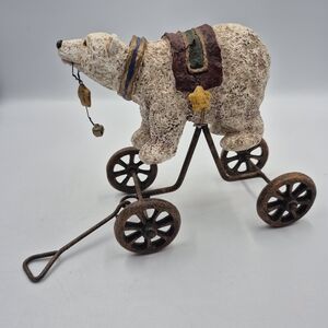 Heavy ceramic vintage style polar bear with bubble head on body9